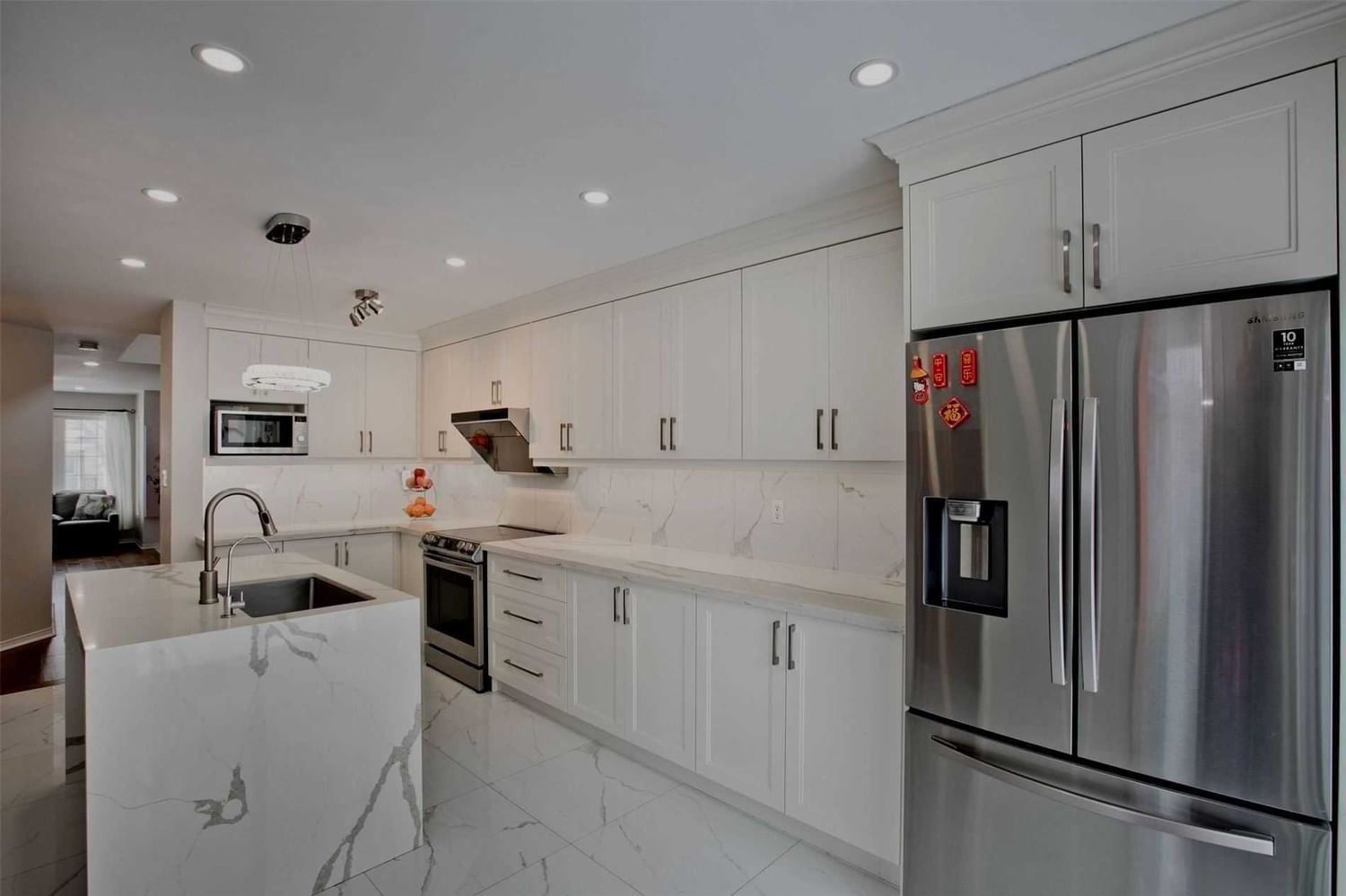 Listing Image 10