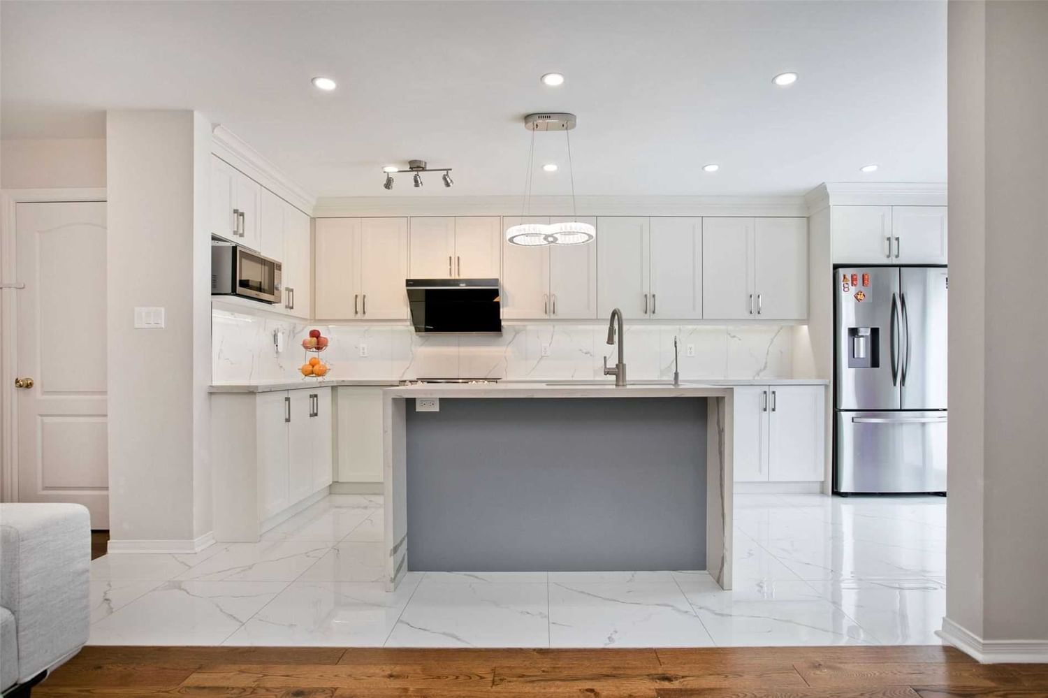 Listing Image 13