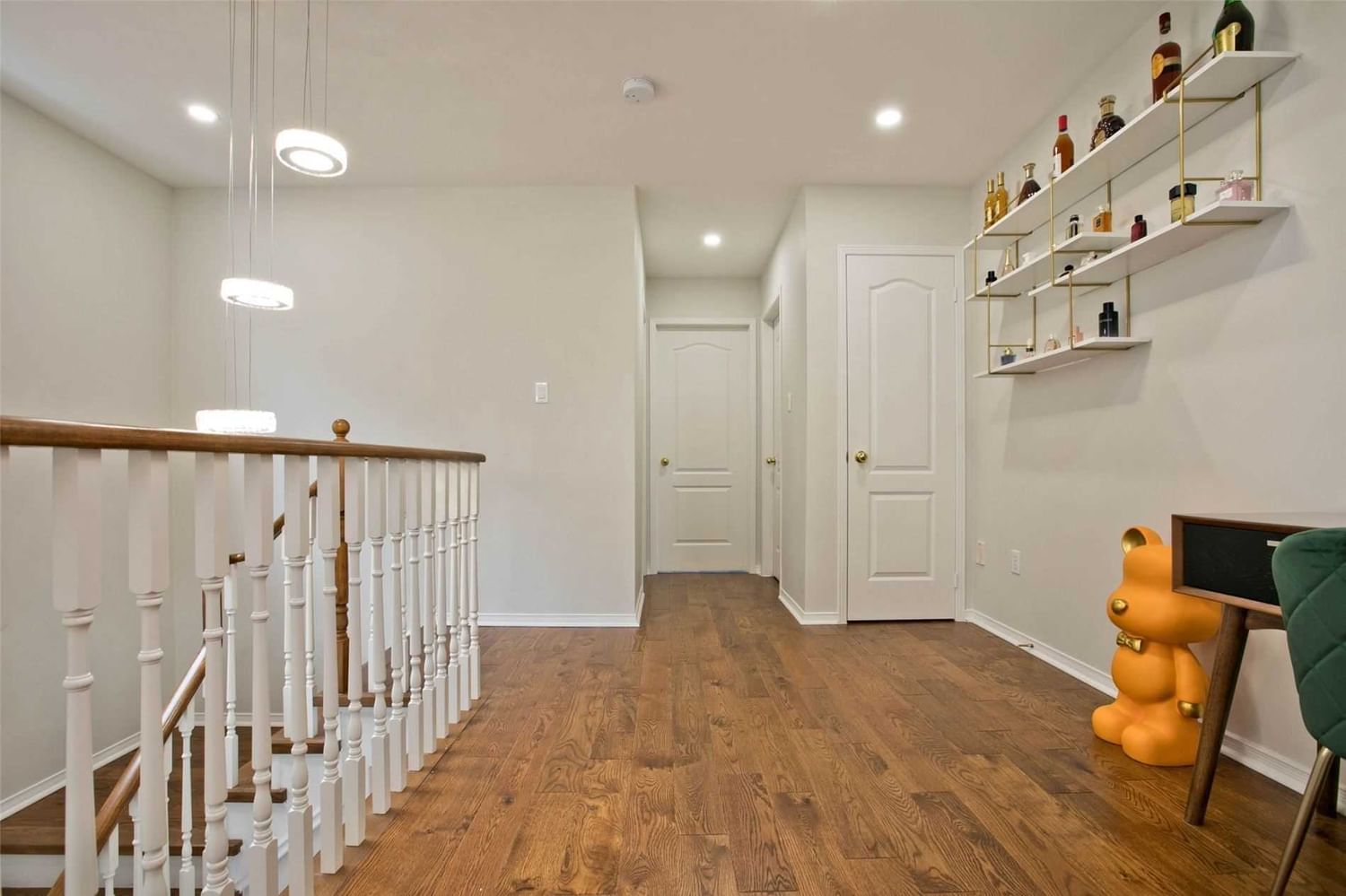 Listing Image 18