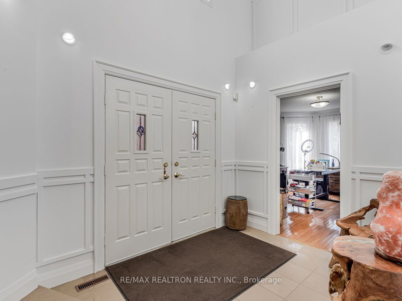 47 Edenbridge Dr, Vaughan, L4J 7V1 | Image 3