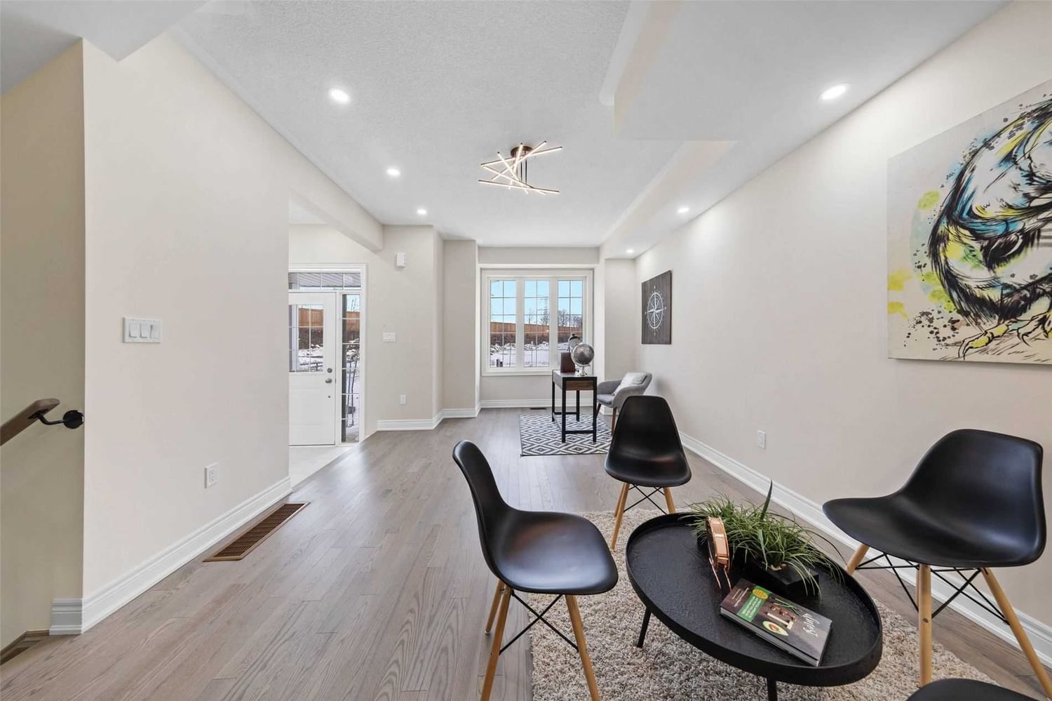 Listing Image 5