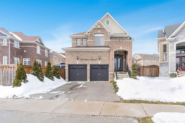 2254 Dawson Crescent
