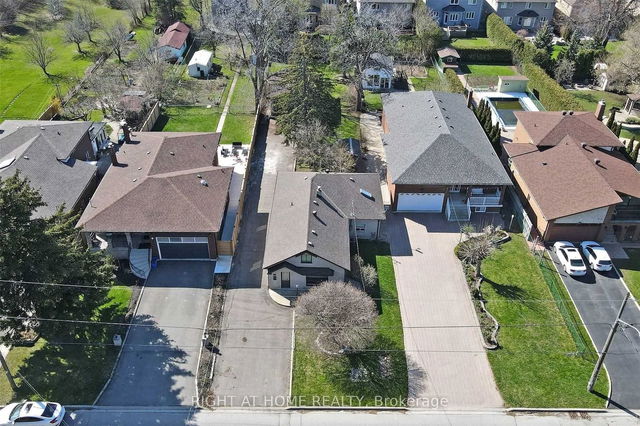 95 Yongehurst Road