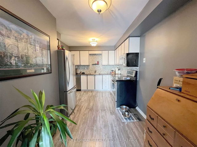 18 Potter Crescent