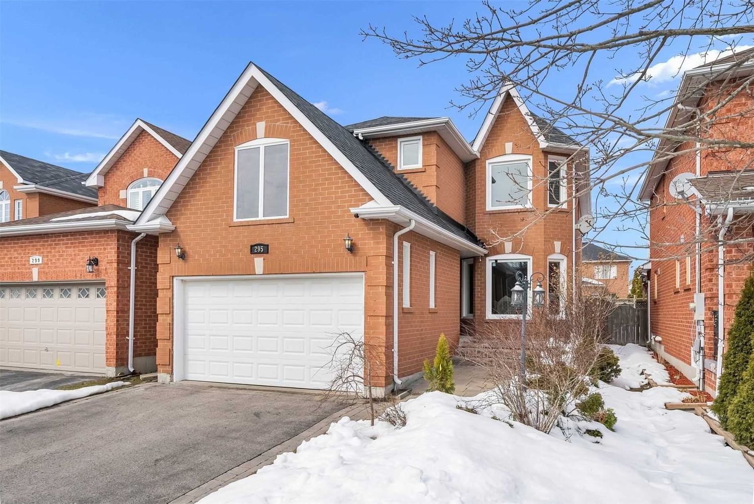 Detached House sold at 295 Austinpaul Drive, Newmarket, Summerhill Estates, L3X 2C3 - MLS: N5972941