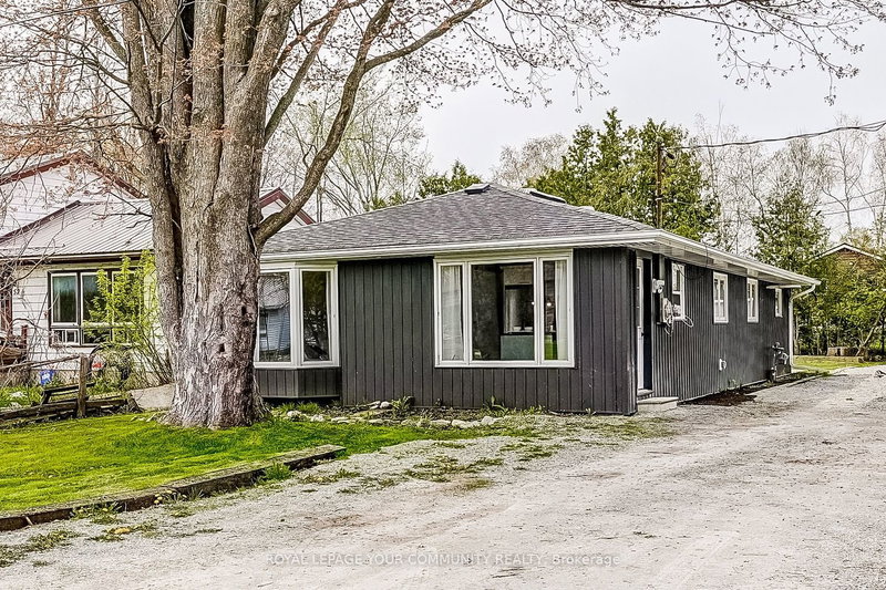 54 Blue Jay Blvd, Georgina, L0E 1N0 | Image 2