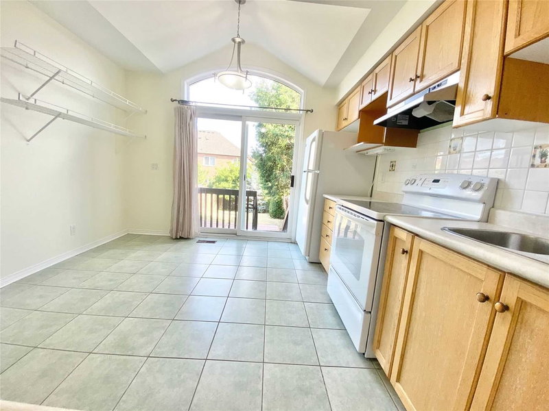 53 Silver Stream Ave, Richmond Hill, L4S 1Z1 | Image 2