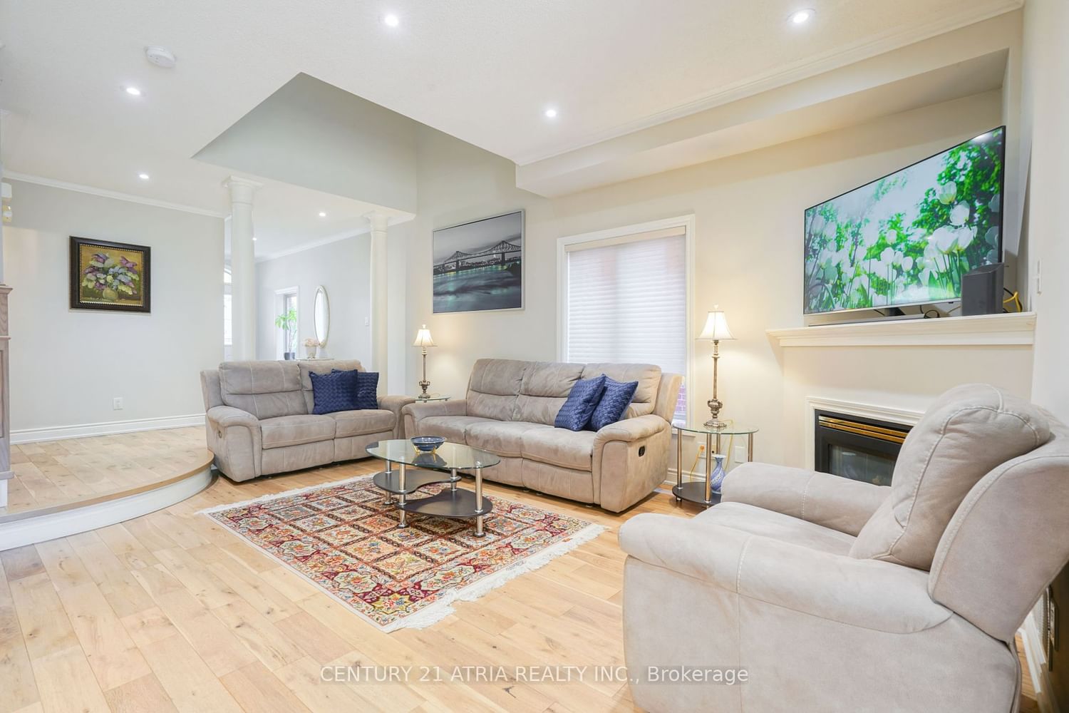 Listing Image 7