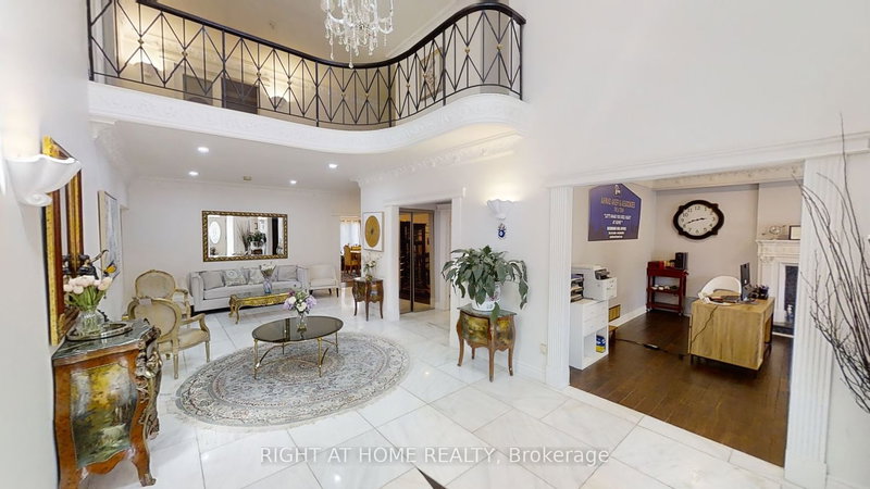 31 Northgate Cres, Richmond Hill, L4B 2K8 | Image 3