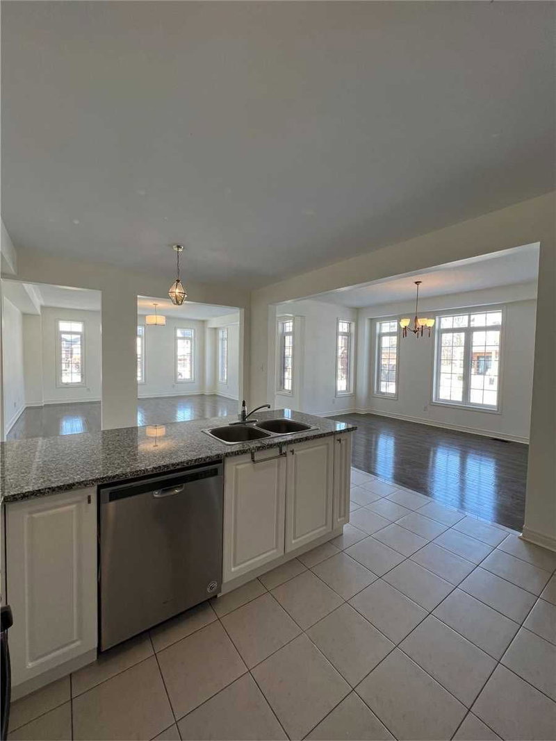 35 Clarinet Lane, Whitchurch-Stouffville, L4A 0N8 | Image 3