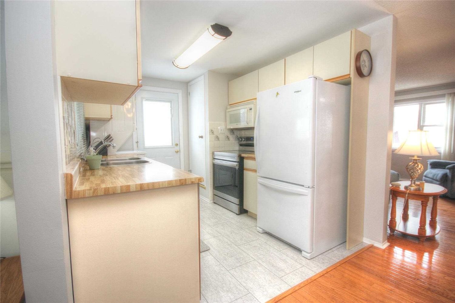 Listing Image 7