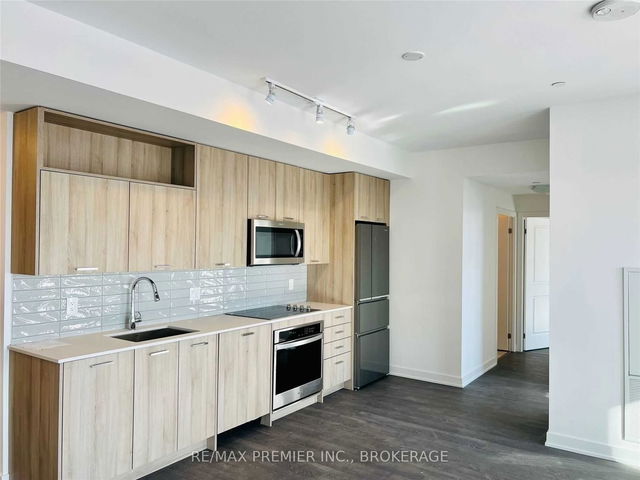 612 - 120 Eagle Rock Way