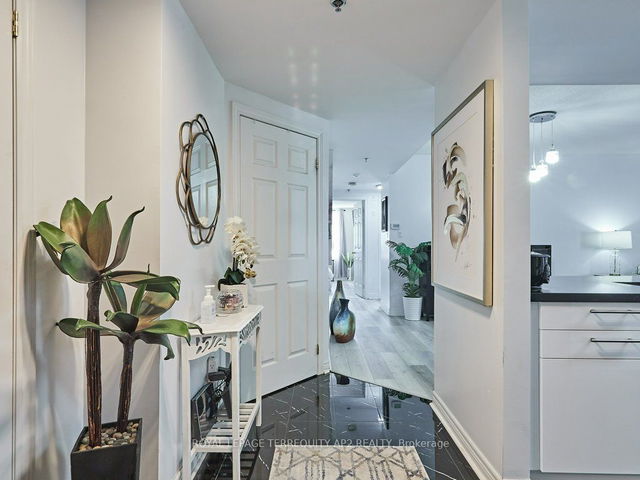 206 - 7428 Markham Road