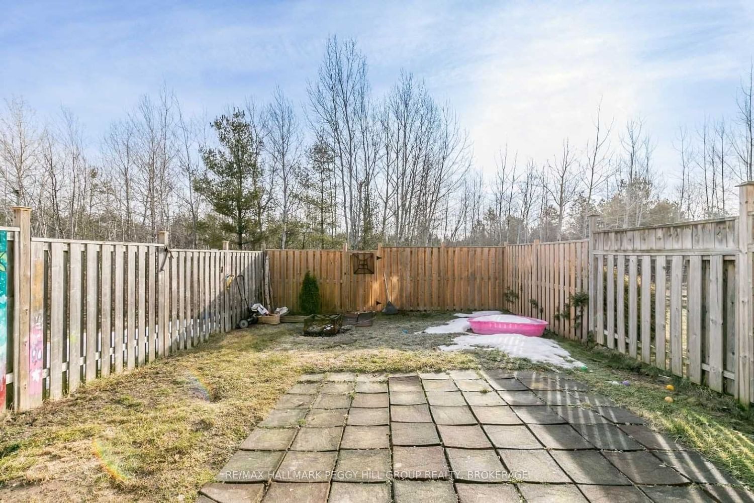 Townhouse sold at 101 Collier Crescent, Essa, Angus, L0M 1B5 - MLS: N5996285