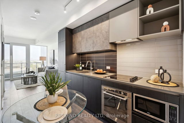 907 - 7890 Jane Street