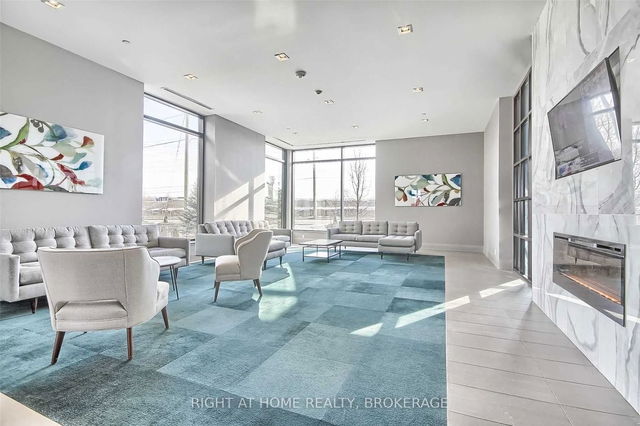 207 - 555 William Graham Drive