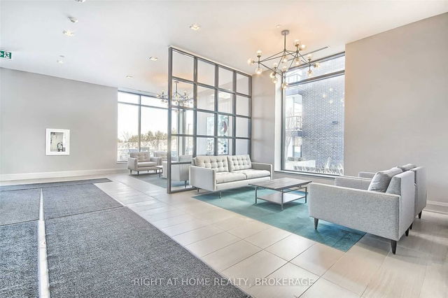 207 - 555 William Graham Drive