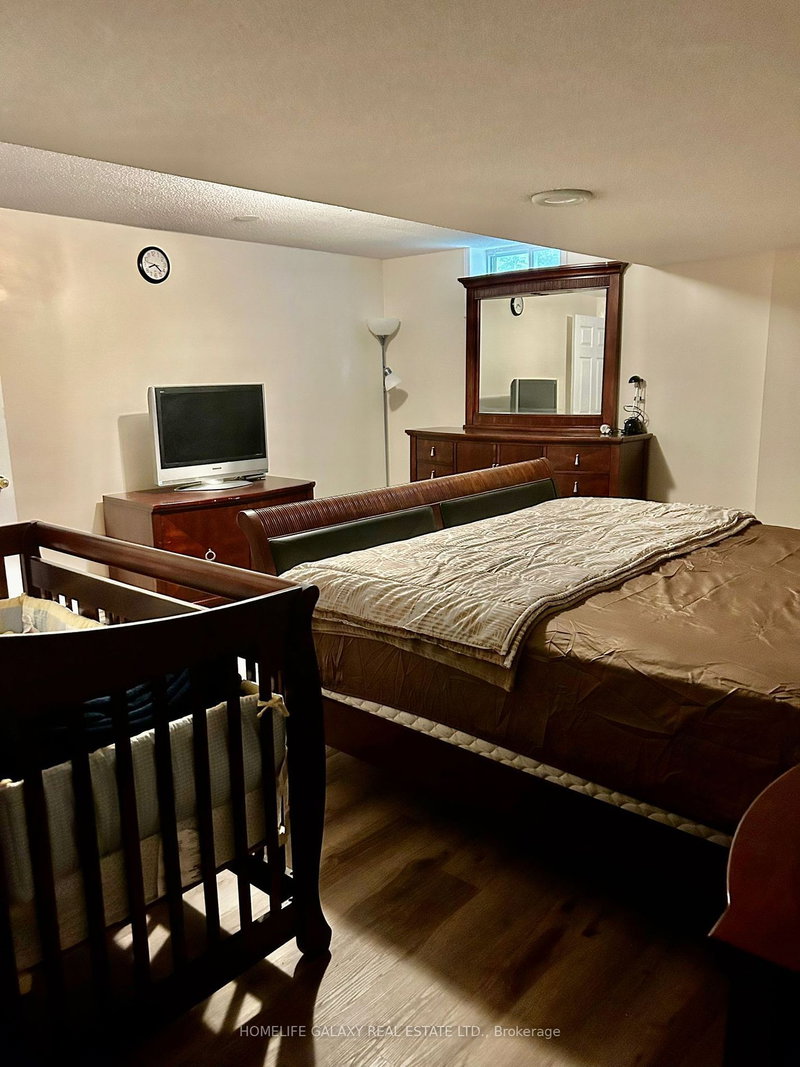 50 Royal Gala Cres, Richmond Hill, L4S 1Y5 | Image 2