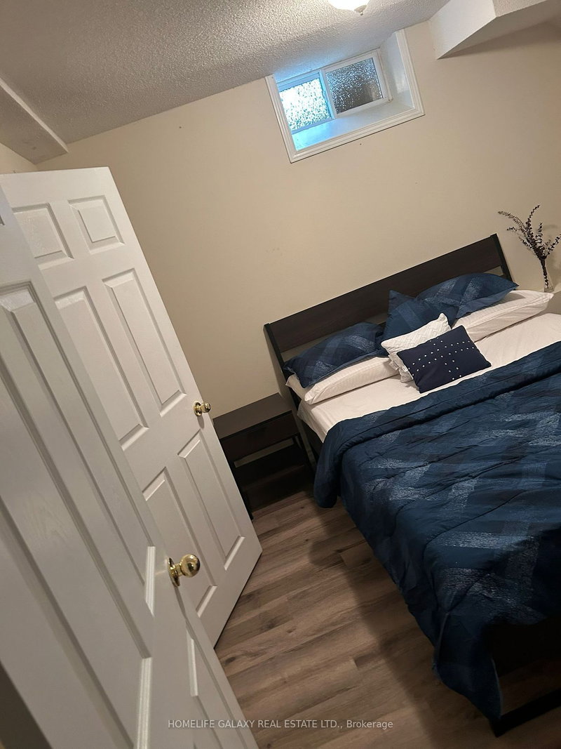 50 Royal Gala Cres, Richmond Hill, L4S 1Y5 | Image 3