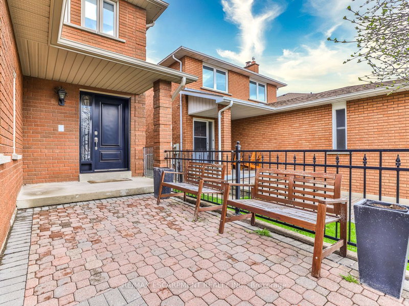 90 Waterfall Rd, Vaughan, L4L 5B2 | Image 2