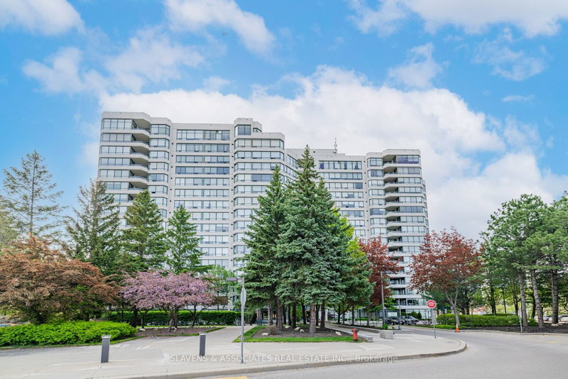 506 - 120 Promenade Circ, Vaughan, L4J 7W9 | Image 2