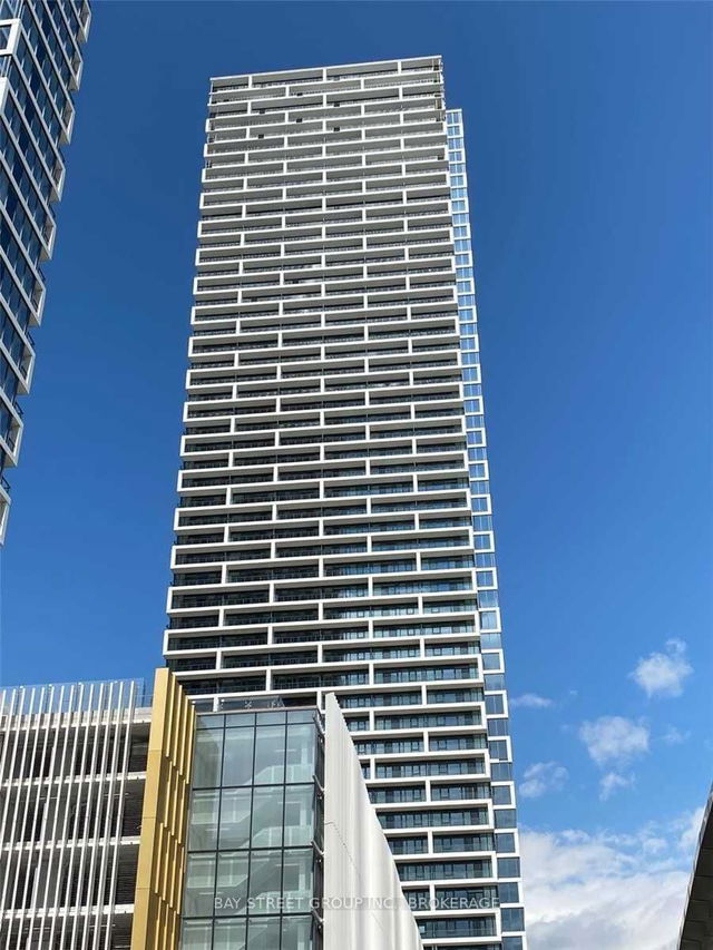 4007 - 898 Portage Parkway