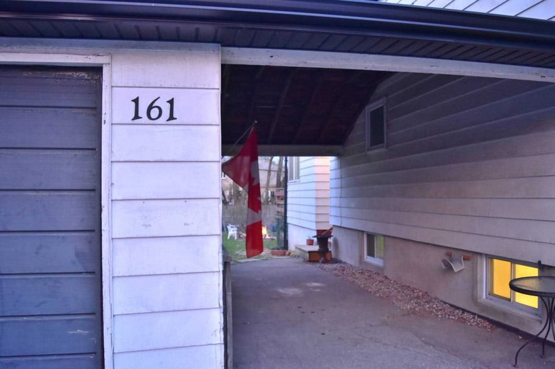 161 Henderson Ave, Markham, L3T 2L6 | Image 2