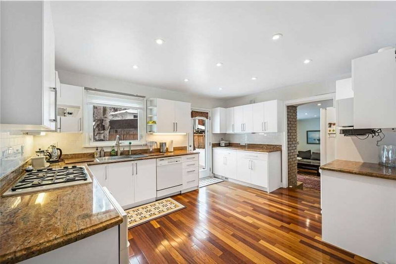 1 Park Brook Pl, Markham, L3T 2J9 | Image 2