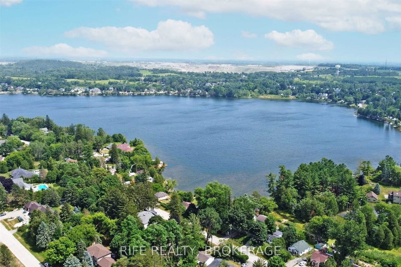 41 Connor Dr, Whitchurch-Stouffville, L4A 7X3 | Image 3