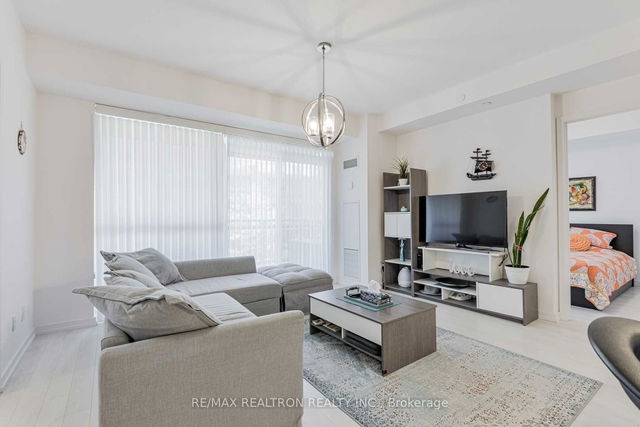 A219 - 241 Sea Ray Avenue