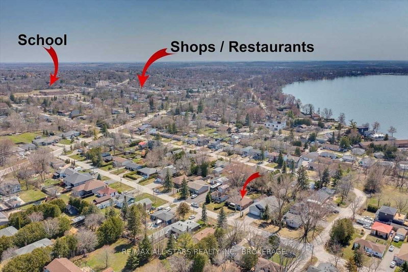 269 Rayners Rd, Georgina, L4P 1G5 | Image 3