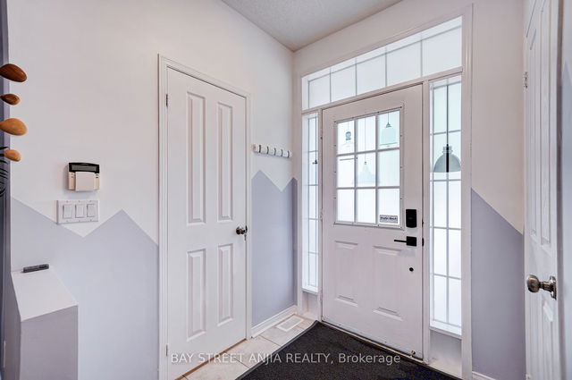 60 Orchard Hill Boulevard