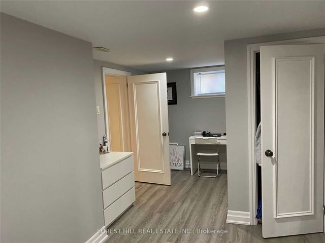 61 Roxborough Road