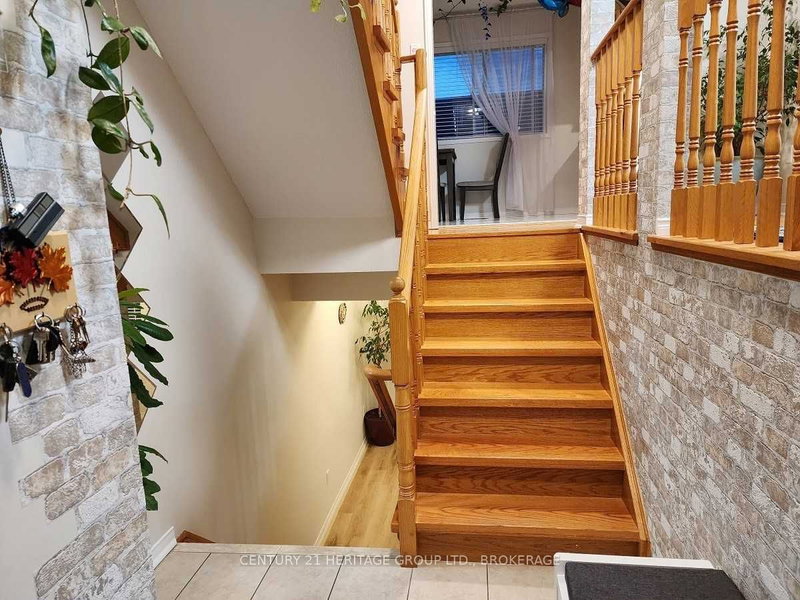 99 Lucena Cres, Vaughan, L6A 2W4 | Image 3