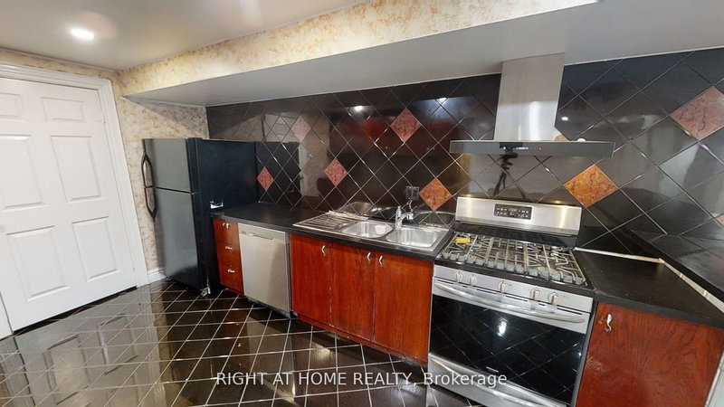 Bsmt - 31 Northgate Cres, Richmond Hill, L4B 2K8 | Image 3