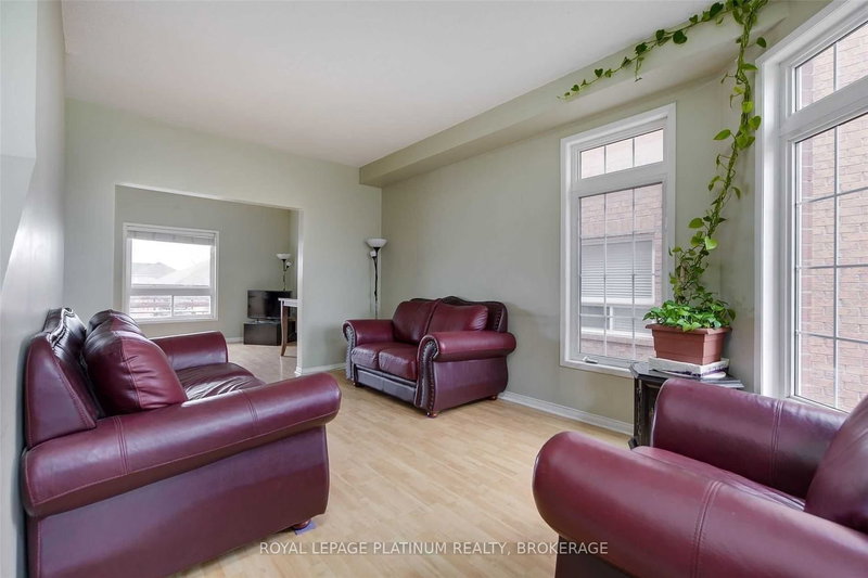 1923 Romina Crt, Innisfil, L9S 4X9 | Image 3