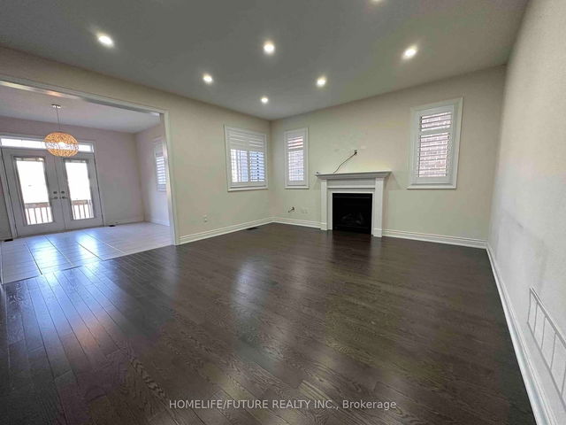 21 Ladder Crescent