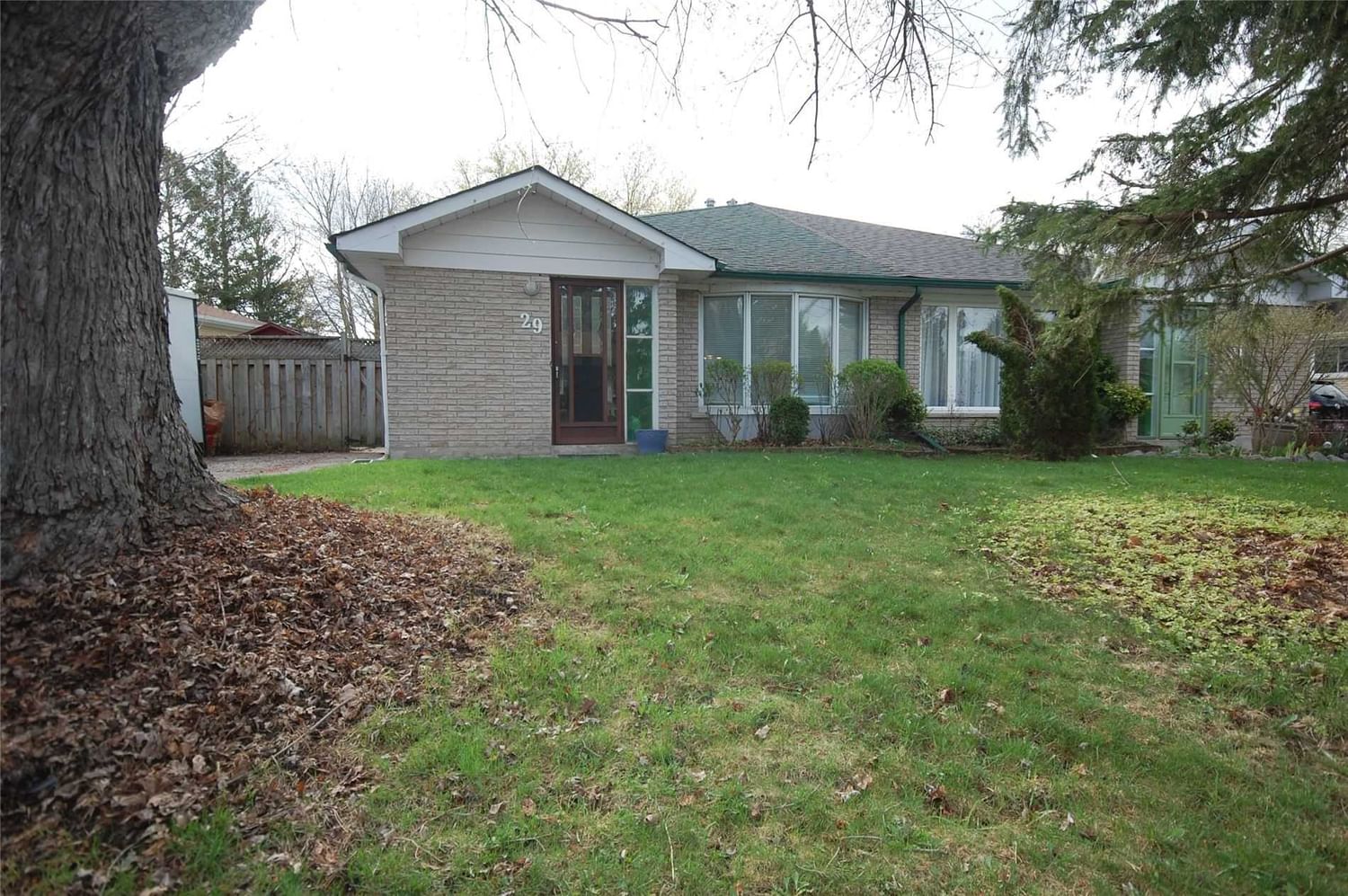 Semi-Detached House sold at 29 Mcdonald Drive, Aurora, Aurora Heights, L4G 2T4 - MLS: N6033555