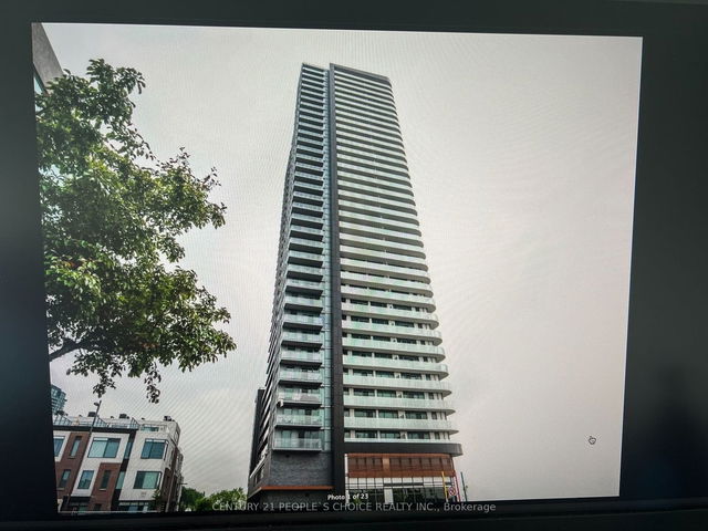 2017 - 7895 Jane Street