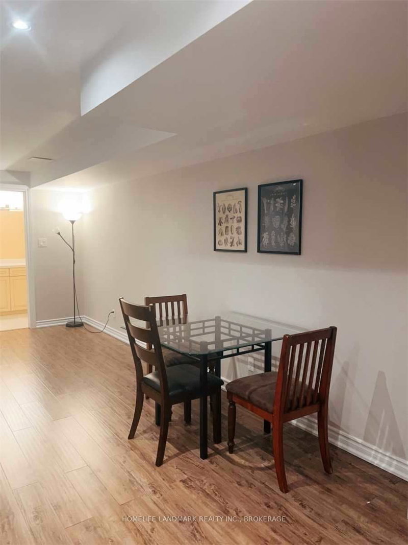 8 Stony Hill Blvd, Markham, L6C 0L6 | Image 2