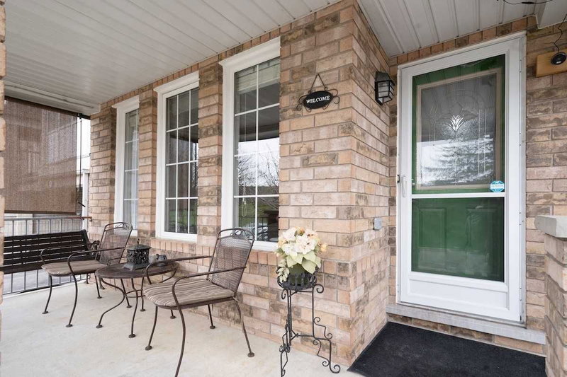 88 Mainland Cres, Vaughan, L6A 3G4 | Image 3