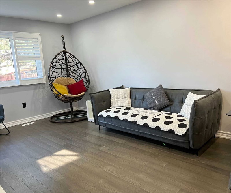 95 Miley Dr, Markham, L3R 4V2 | Image 3