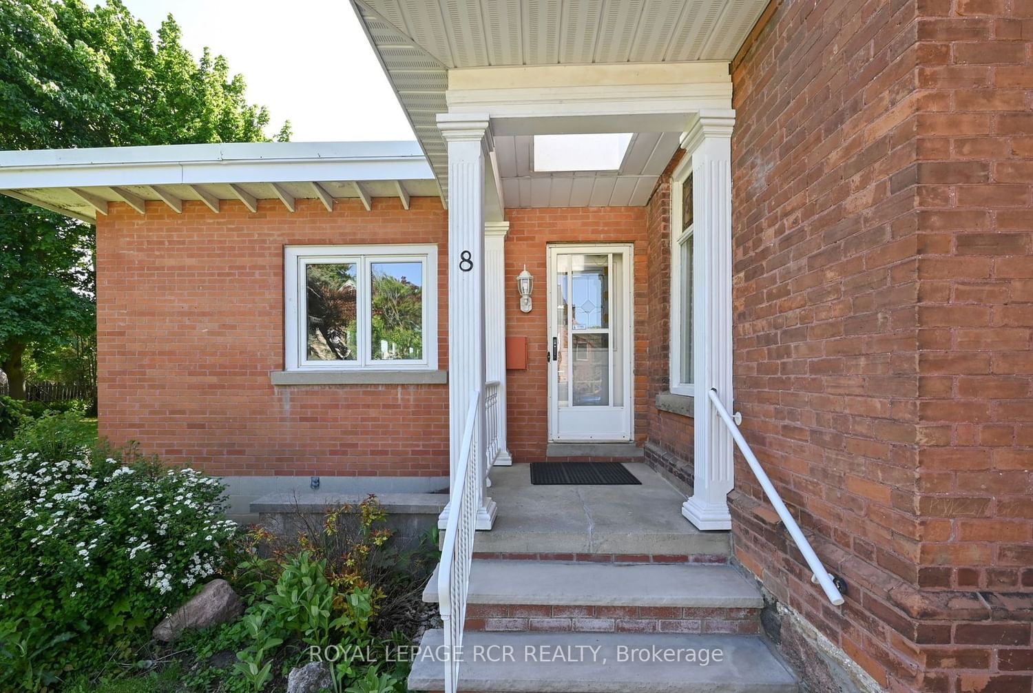 Listing Image 7
