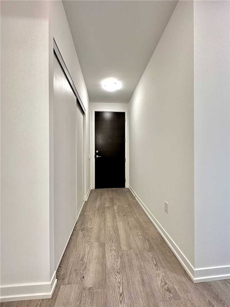 1806W - 3 Rosewater St, Richmond Hill, L4C 5T6 | Image 3