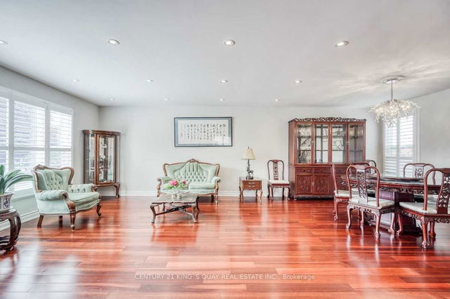 8 Hoover Drive