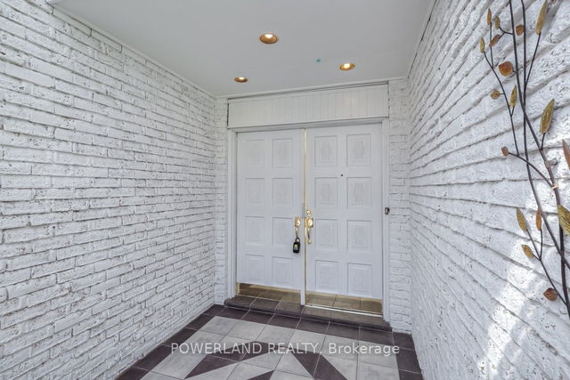 622 Village Parkway