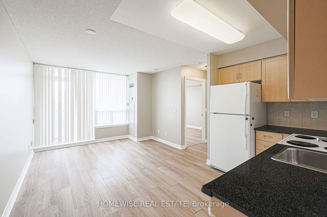 401 - 50 Disera Drive