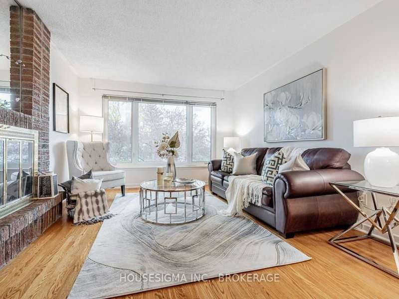 18 Emily Carr St, Markham, L3R 2K4 | Image 3
