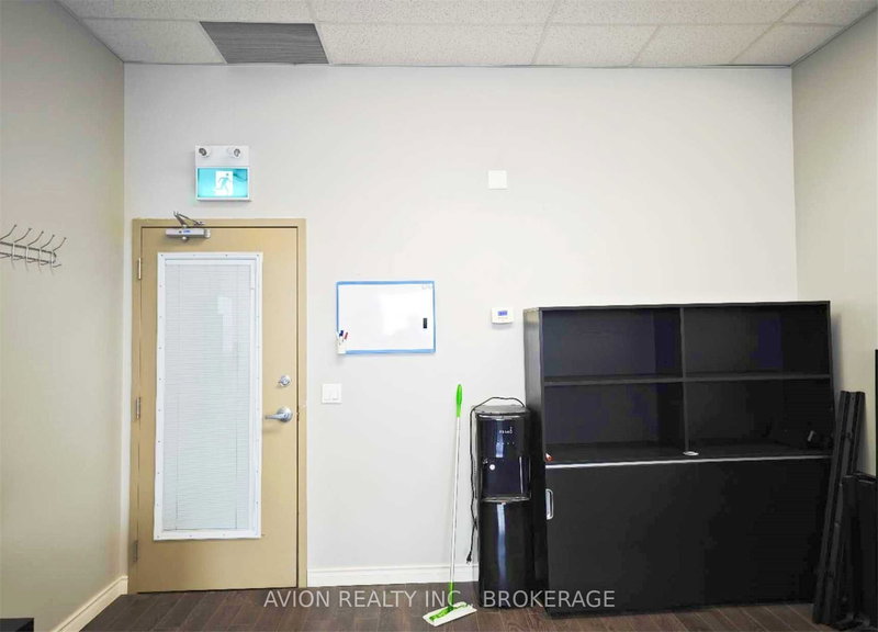 2089 - 28 South Unionville Ave, Markham, L3R 4P9 | Image 2