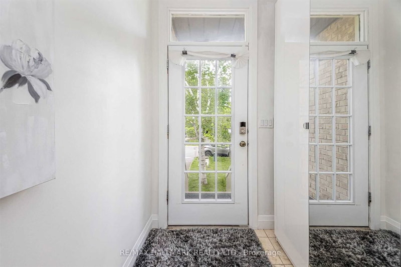 Main - 131 Cottonwood Crt, Markham, L3T 5W9 | Image 2